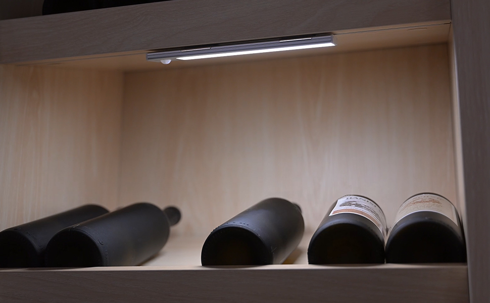 East Grove Home Magnetix LED Undercabinet Light Bar - A Plus 6